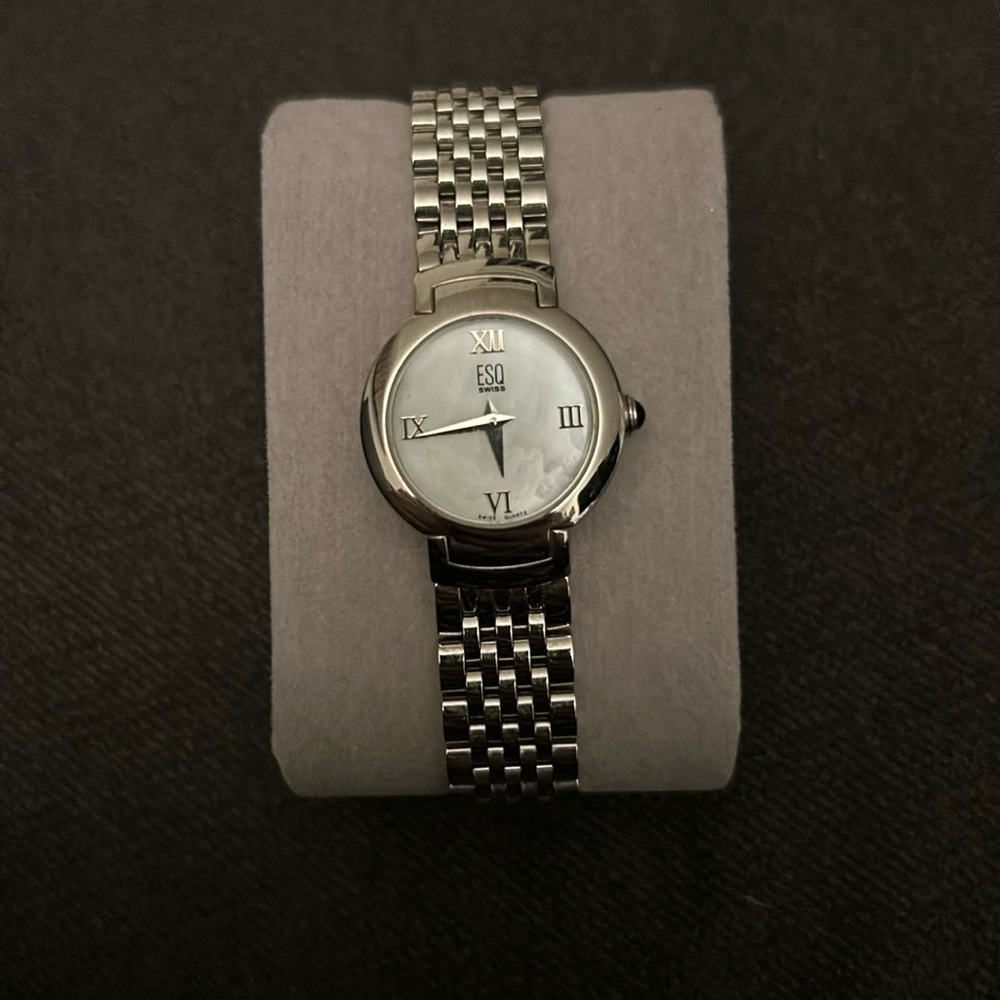 MINT LADIES AUTHENTIC SWISS MOVADO E5361 ESQ WATCH QUARTZ